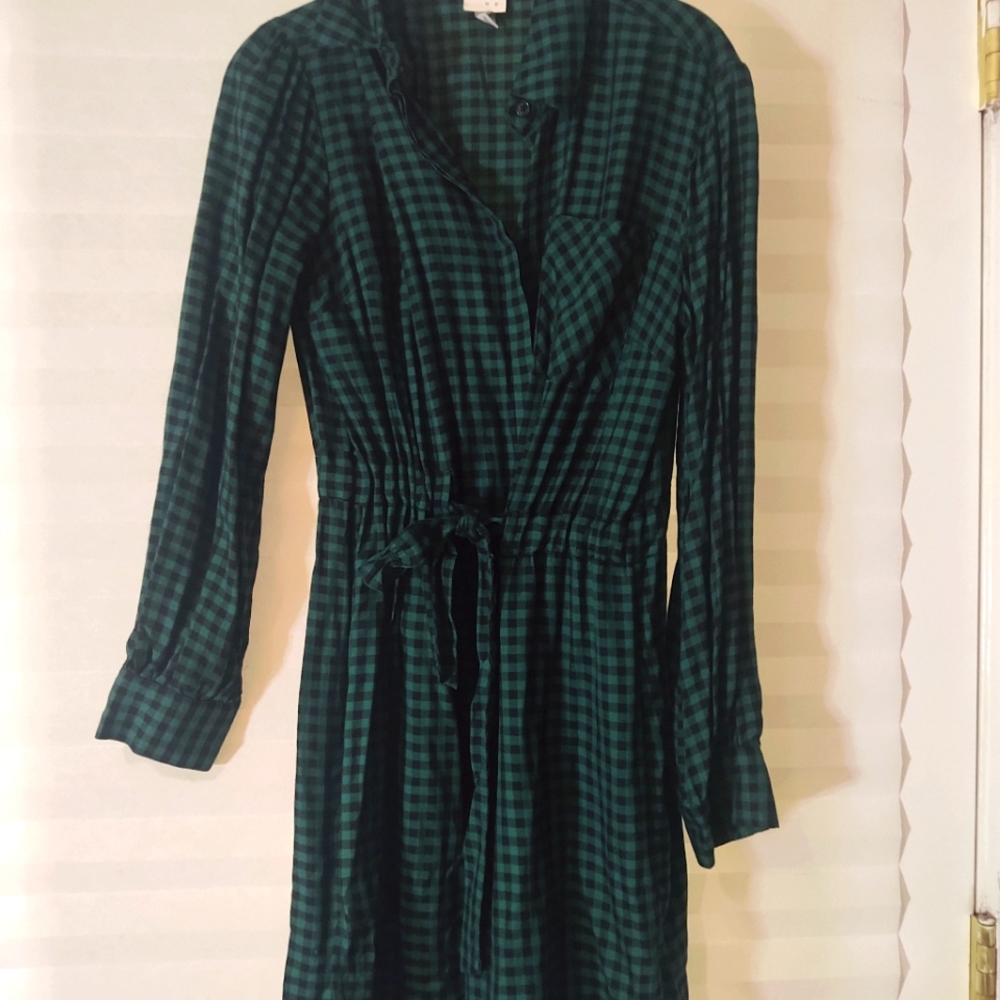 Plaid green and black dress 😍